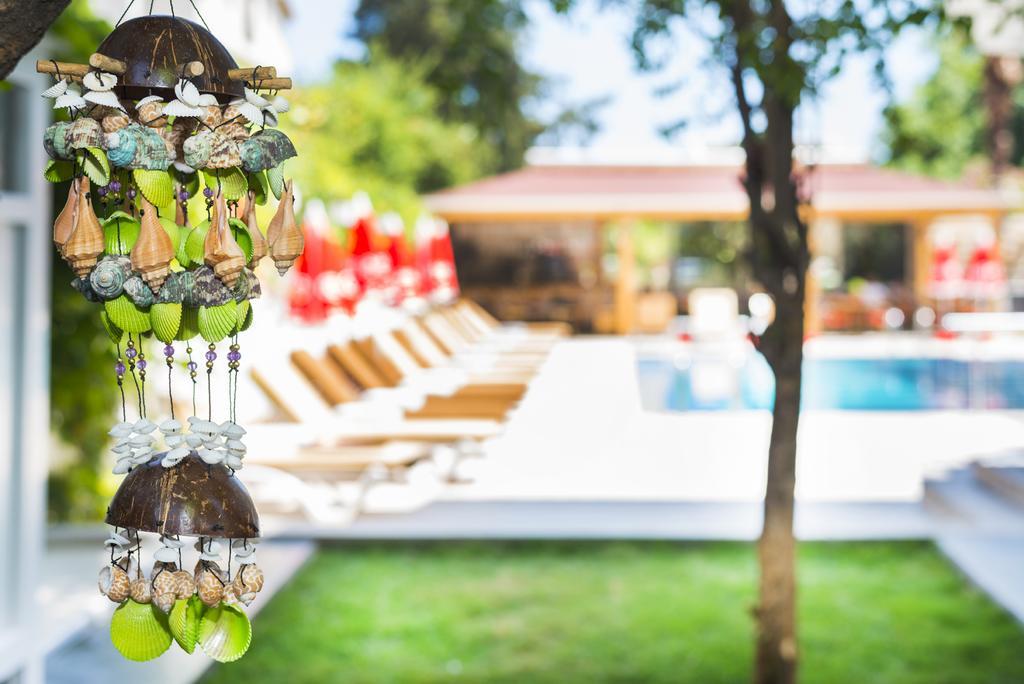 Amore Hotel Teki̇Rova Текирова Екстериор снимка